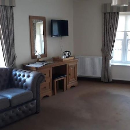Cambrian Inn Tredegar Bagian luar foto