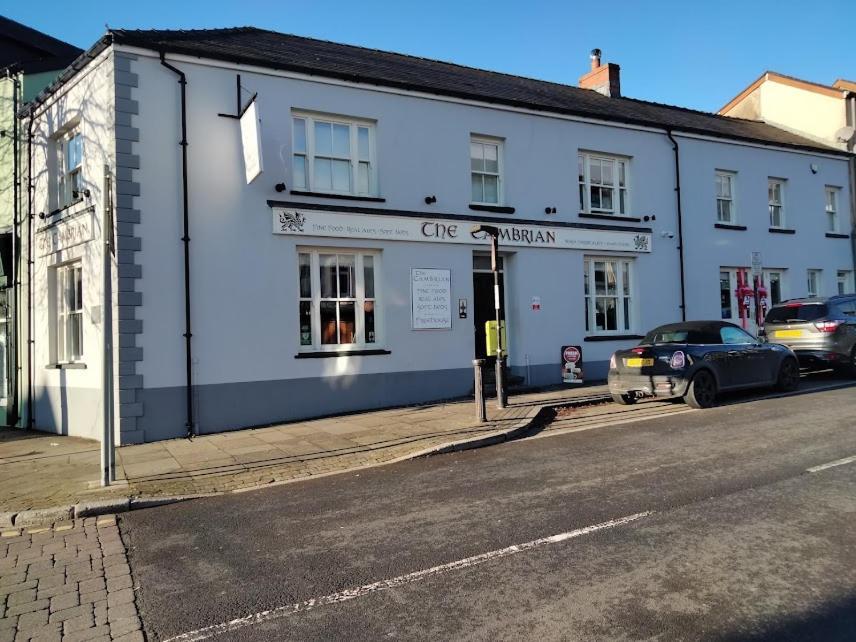 Cambrian Inn Tredegar Bagian luar foto