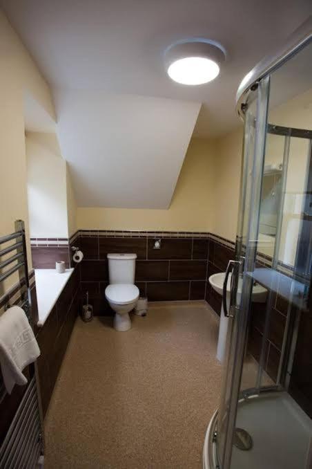 Cambrian Inn Tredegar Bagian luar foto